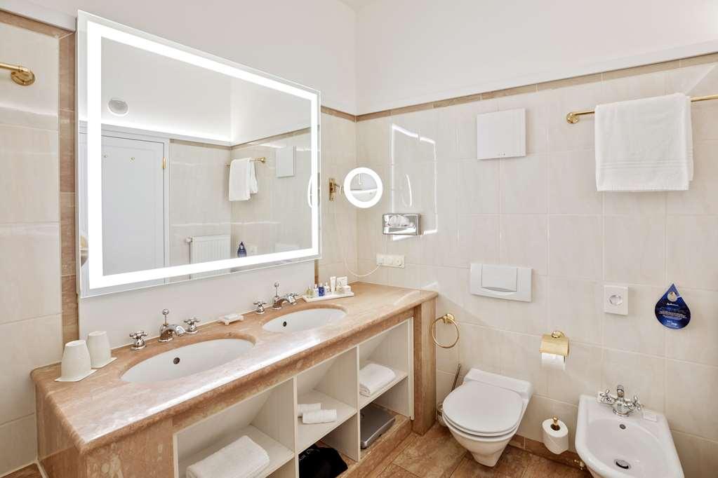 Radisson Blu Hotel Altstadt, Salzburg Zimmer foto